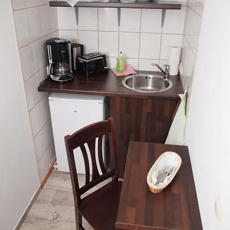 Thon An Der Schlossruine * Herbsleben