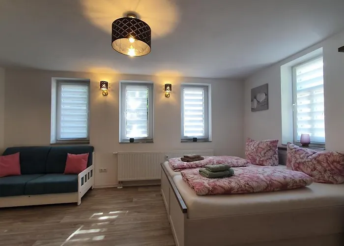 Thon An Der Schlossruine